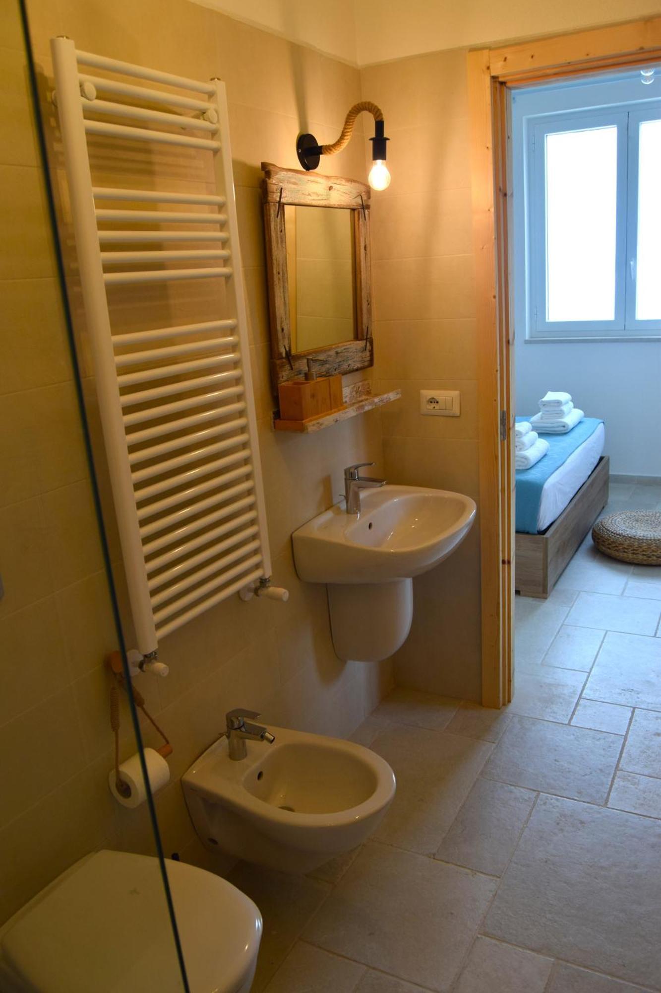 12 Passi Dal Mare Hotell Bari Exteriör bild